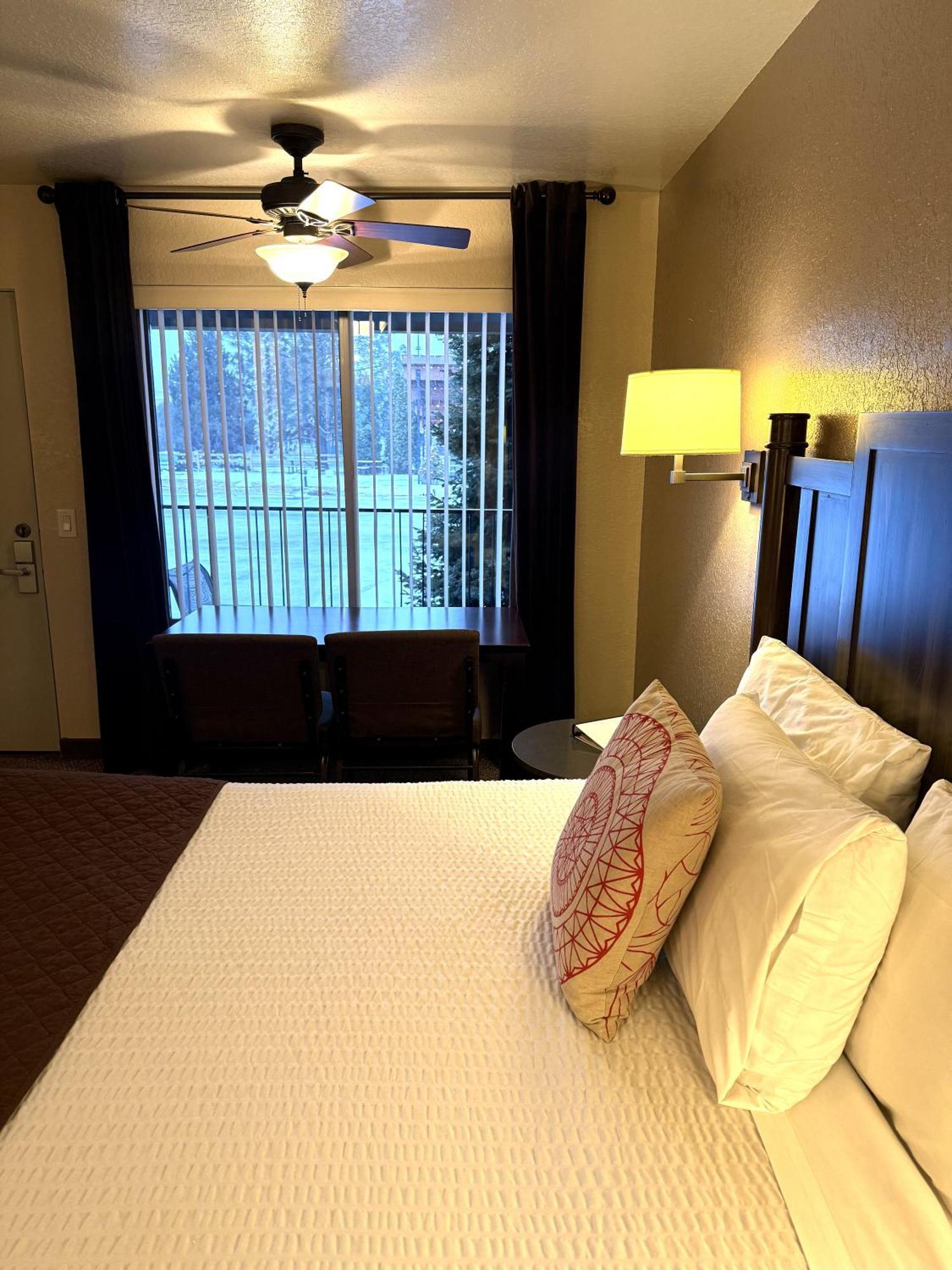 Mountain View Lodge Chelan Oda fotoğraf